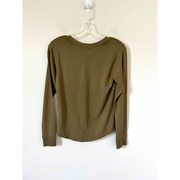 Universal Standard V-Neck Long Sleeve T-Shirt Olive Green Size 00-0 - Picture 2 of 8
